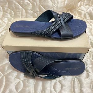 St John’s Bay Blue Navy Sandals 10 M Braided With Box